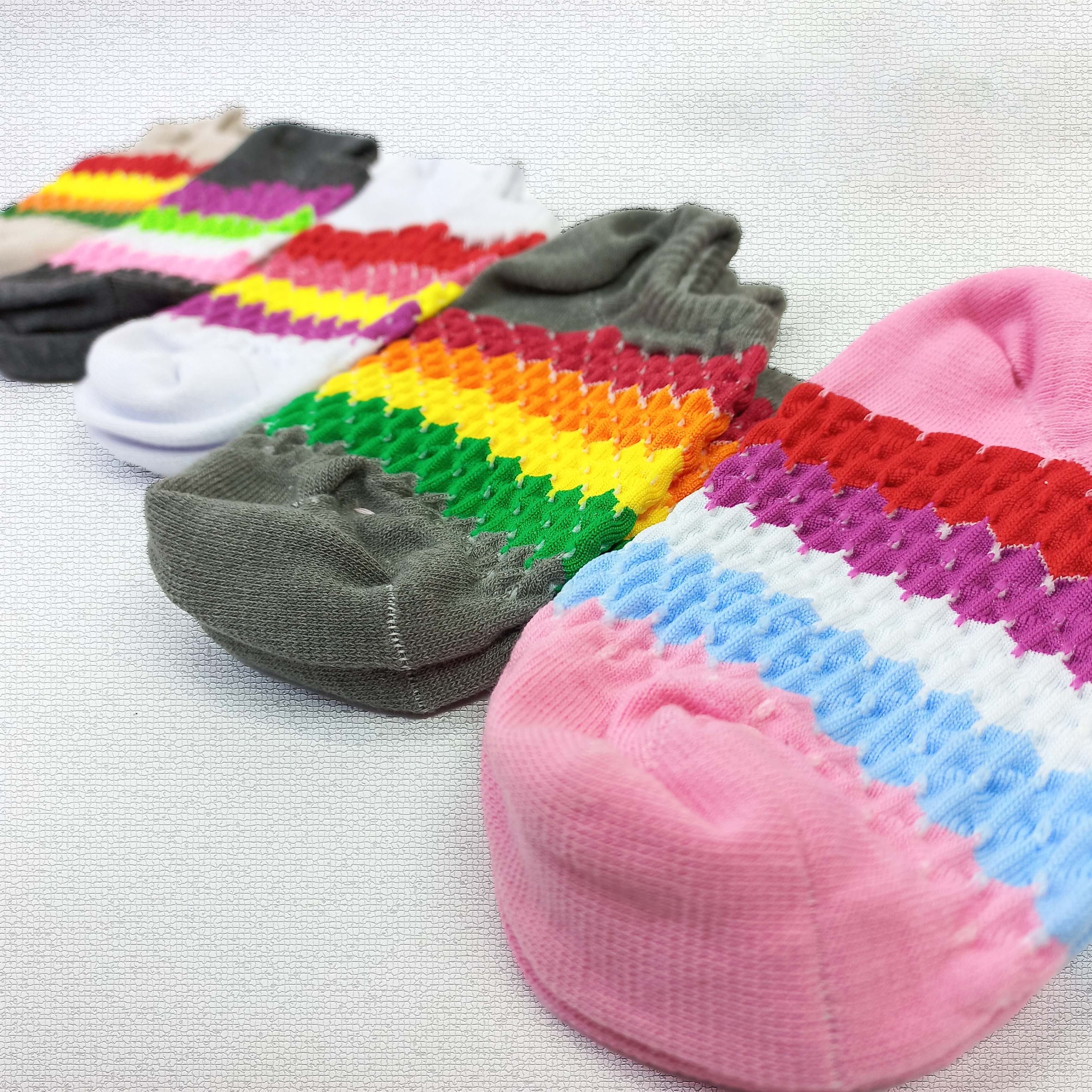 جوراب زنانه الوانی