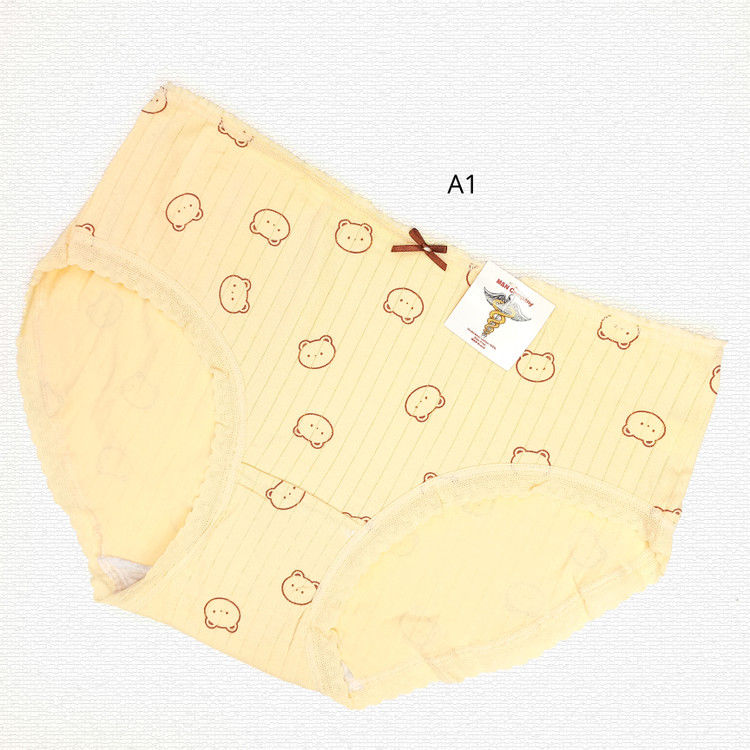 شورت زنانه نخی فانتزی طرح خرسی