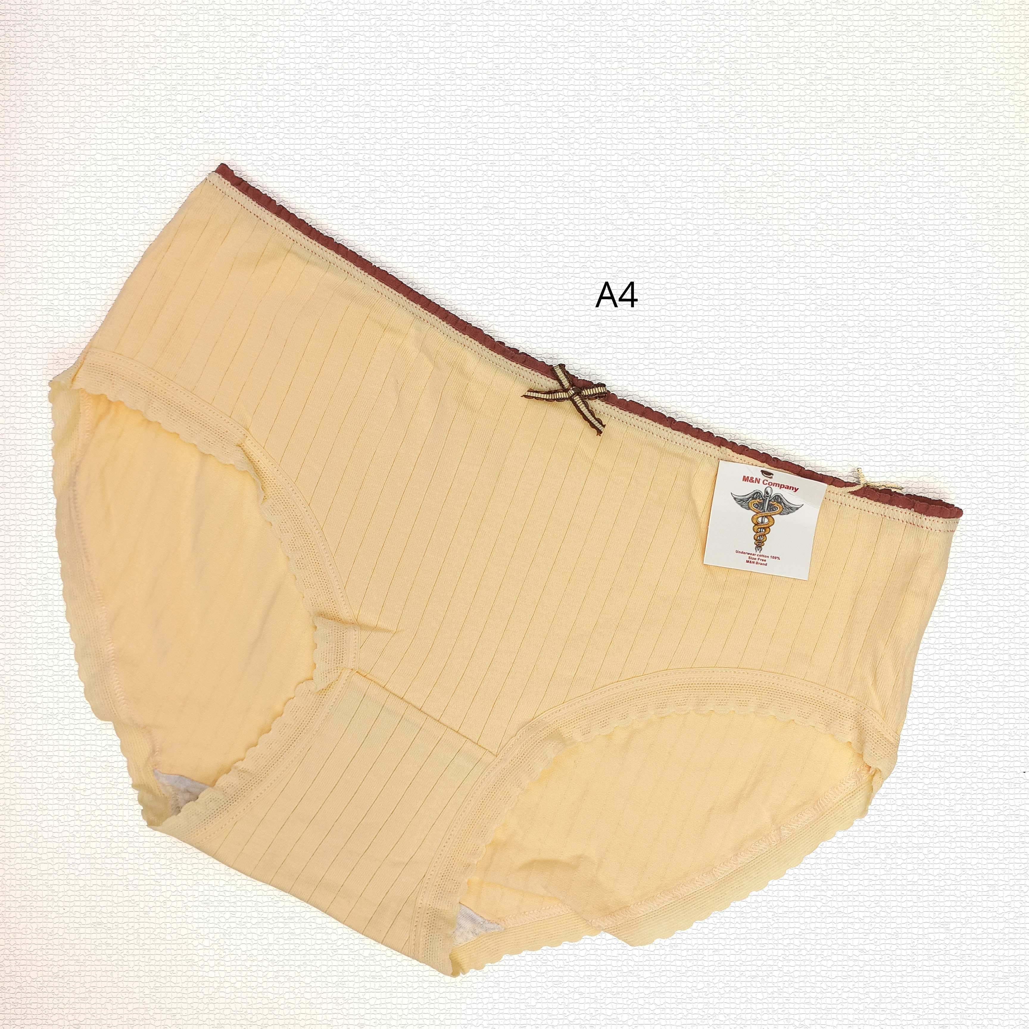 شورت زنانه نخی فانتزی طرح خرسی