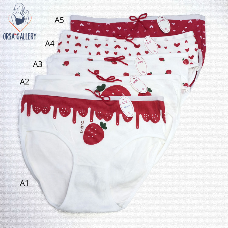 شورت زنانه فانتزی نخی طرح توت فرنگی