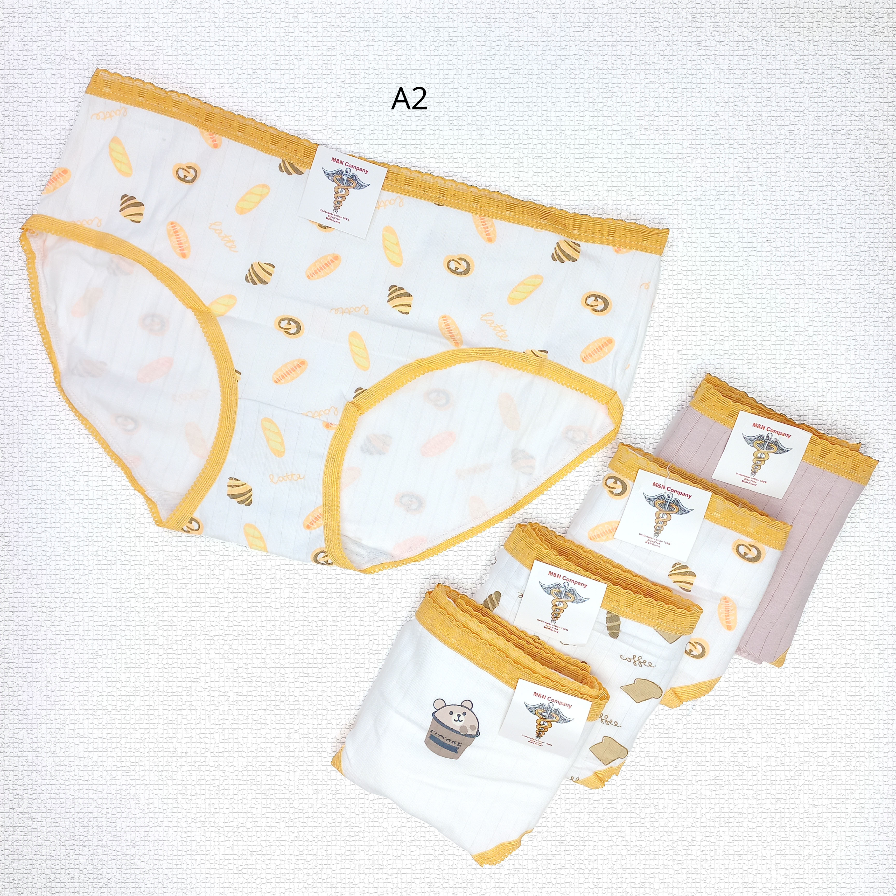 شورت زنانه فانتزی نخی طرح کاپ کیک