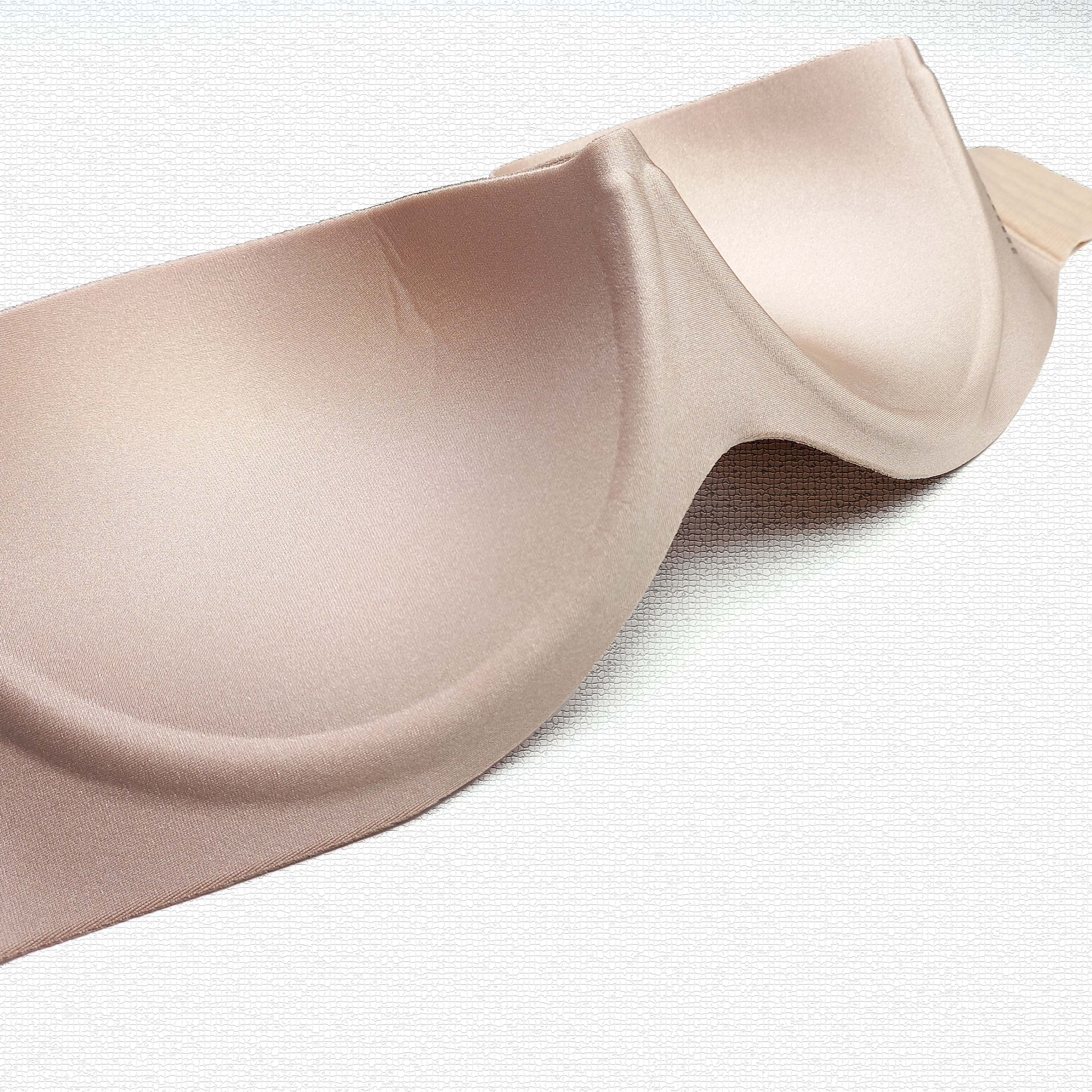 سوتین دکلته پشت نامرئی