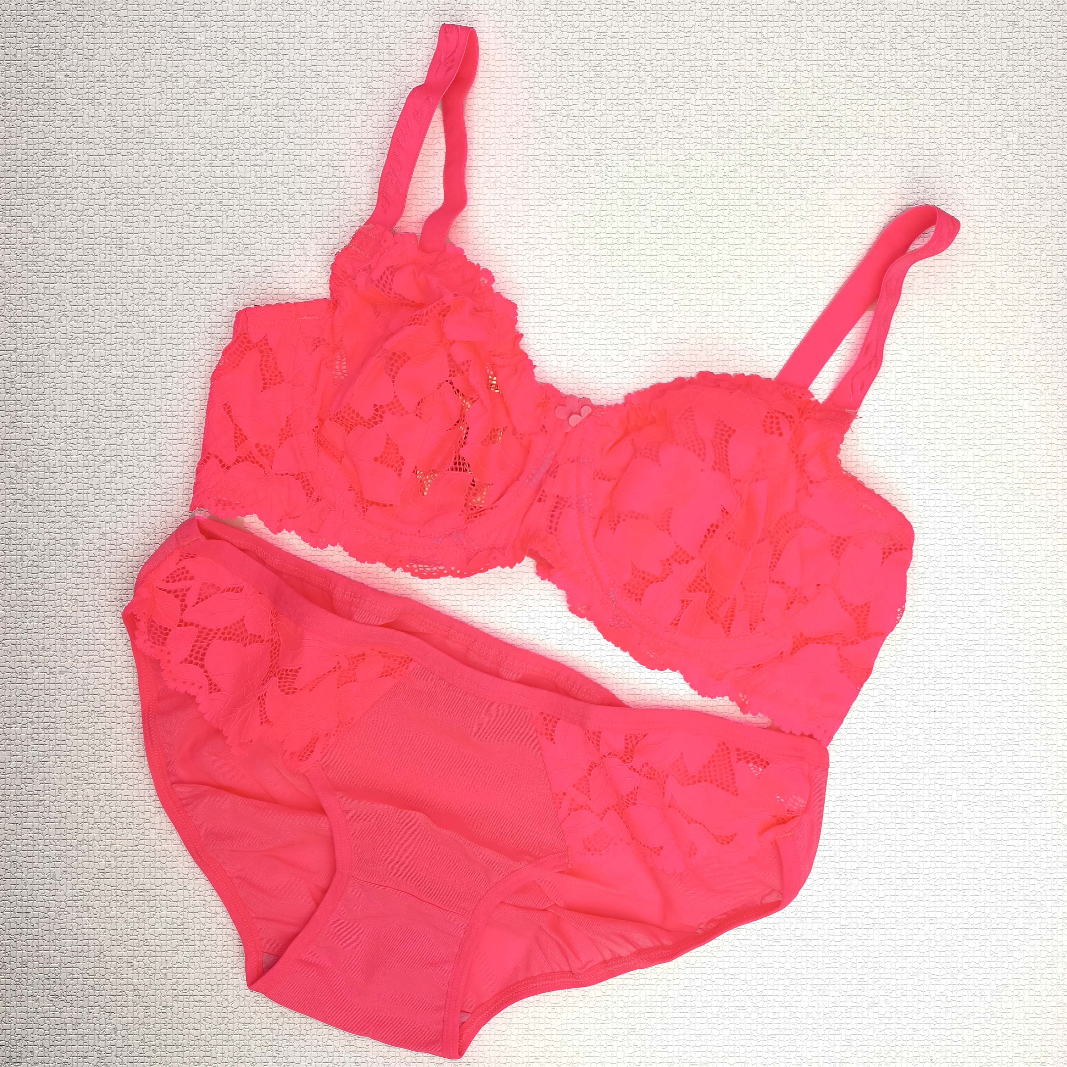 ست شورت و سوتین فانتزی الناز