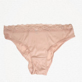 ست شورت و سوتین گیپور دار کد 4616 صورتی برند NBB