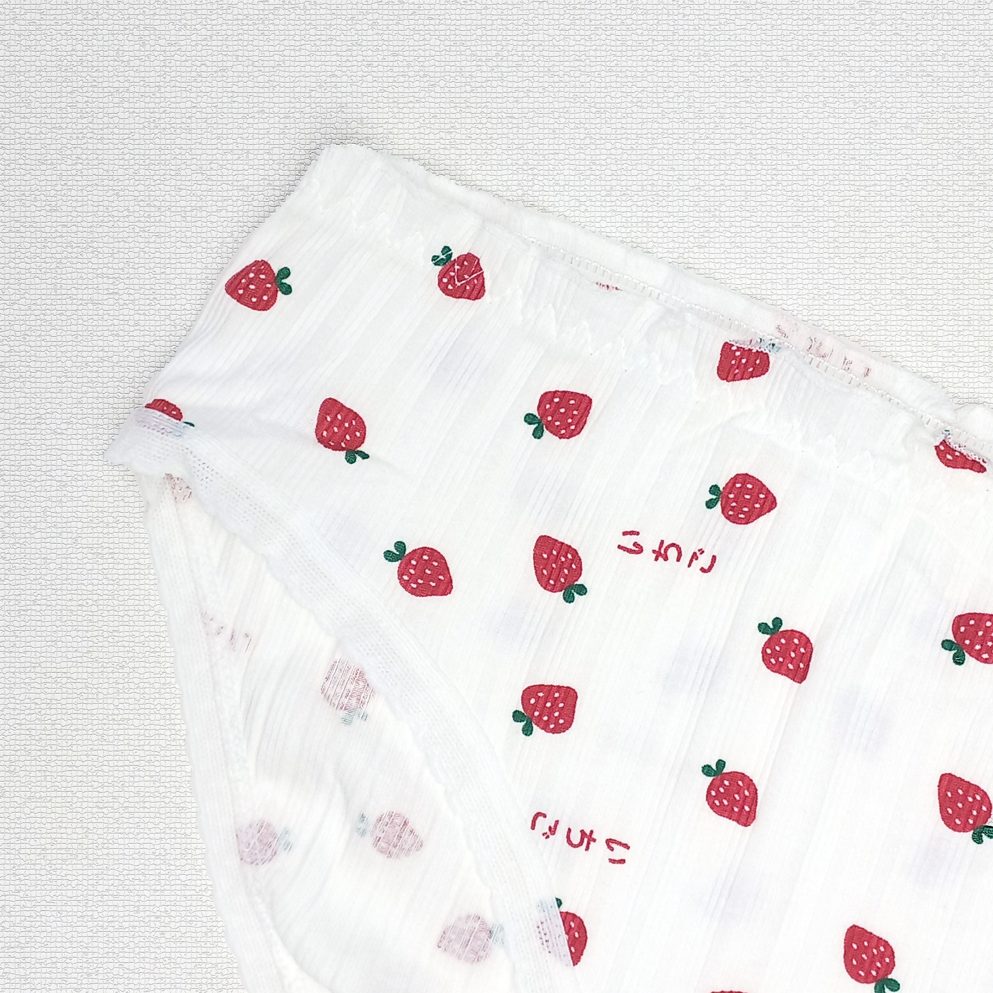 شورت فانتزی توت فرنگی سایز بزرگ