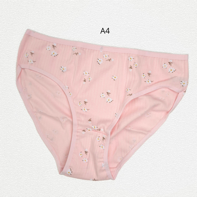 شورت زنانه کبریتی فانتزی عروسکی برند میسپل کد 636