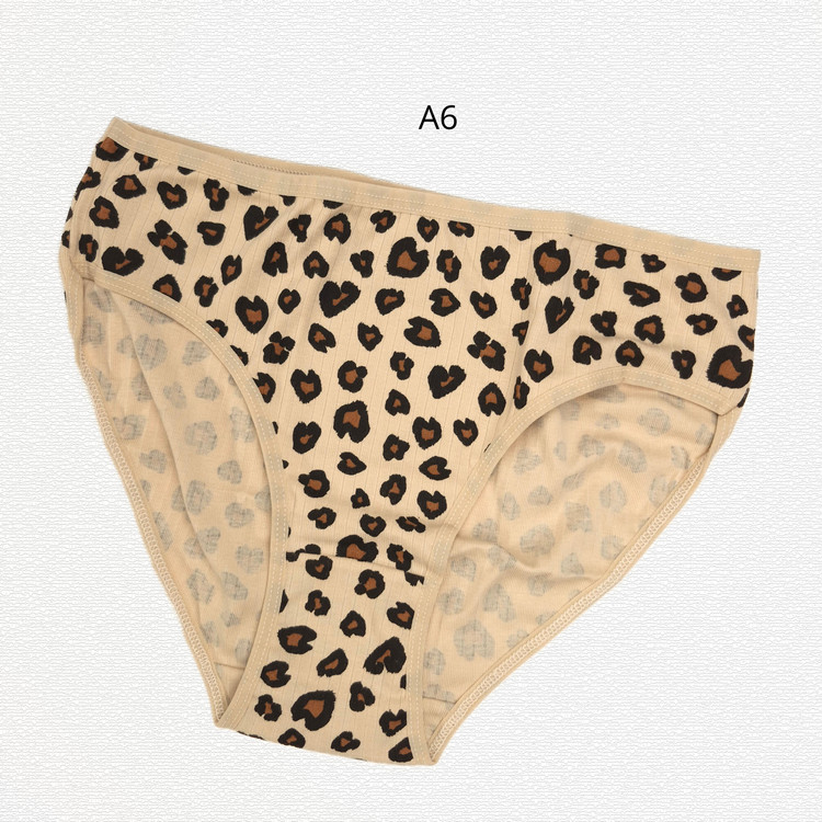 شورت زنانه کبریتی فانتزی عروسکی برند میسپل کد 636