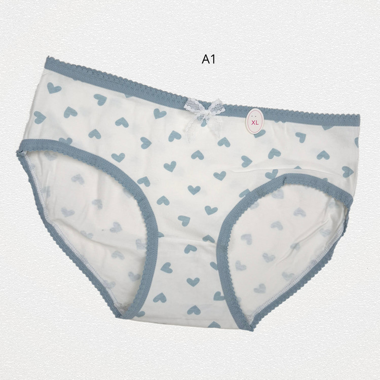 شورت زنانه نخی فانتزی کد 1248